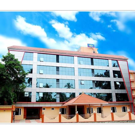 Sree Gokulam Sabari Hotel Chavakkad Luaran gambar
