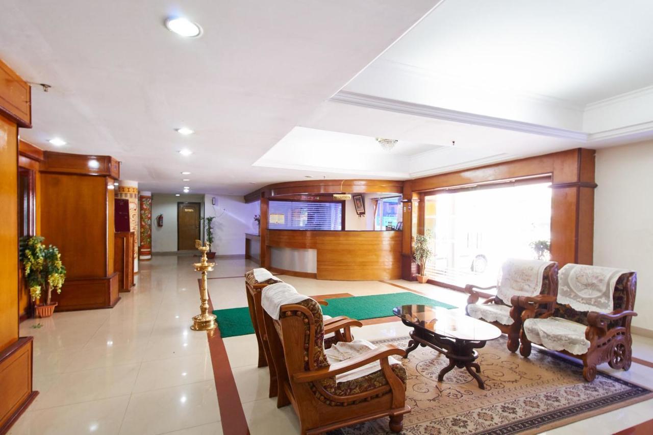 Sree Gokulam Sabari Hotel Chavakkad Luaran gambar