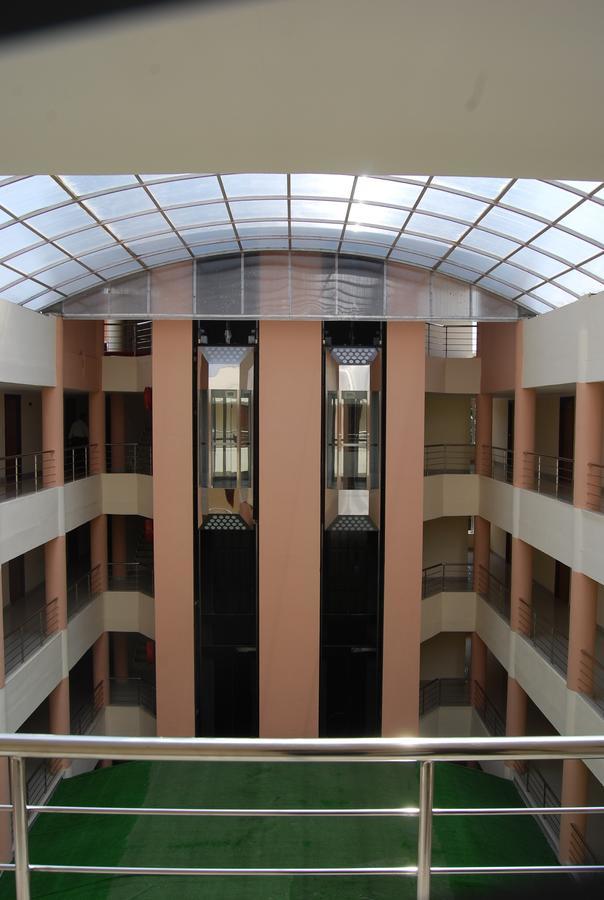 Sree Gokulam Sabari Hotel Chavakkad Luaran gambar
